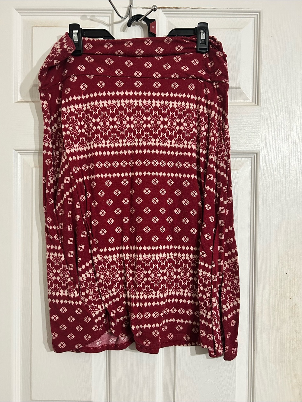 LuLaRoe Burgundy and White Patterned Skirt